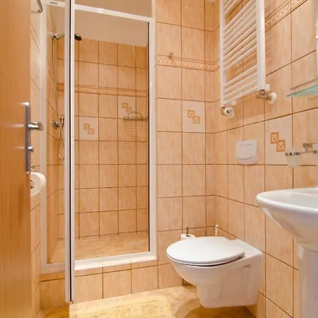 33 Guest house